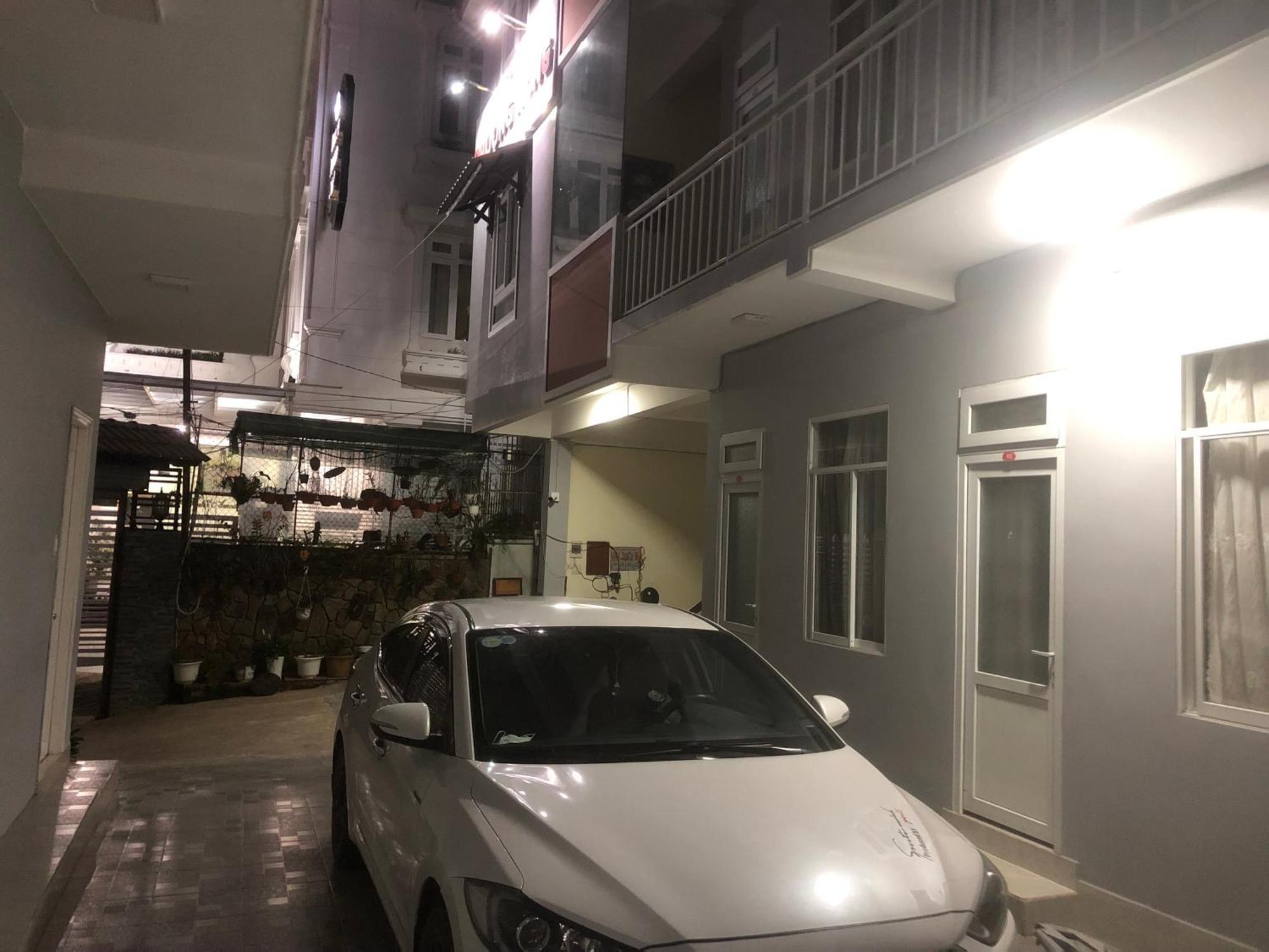 Phuong Hong Guesthouse Да Лат Екстериор снимка