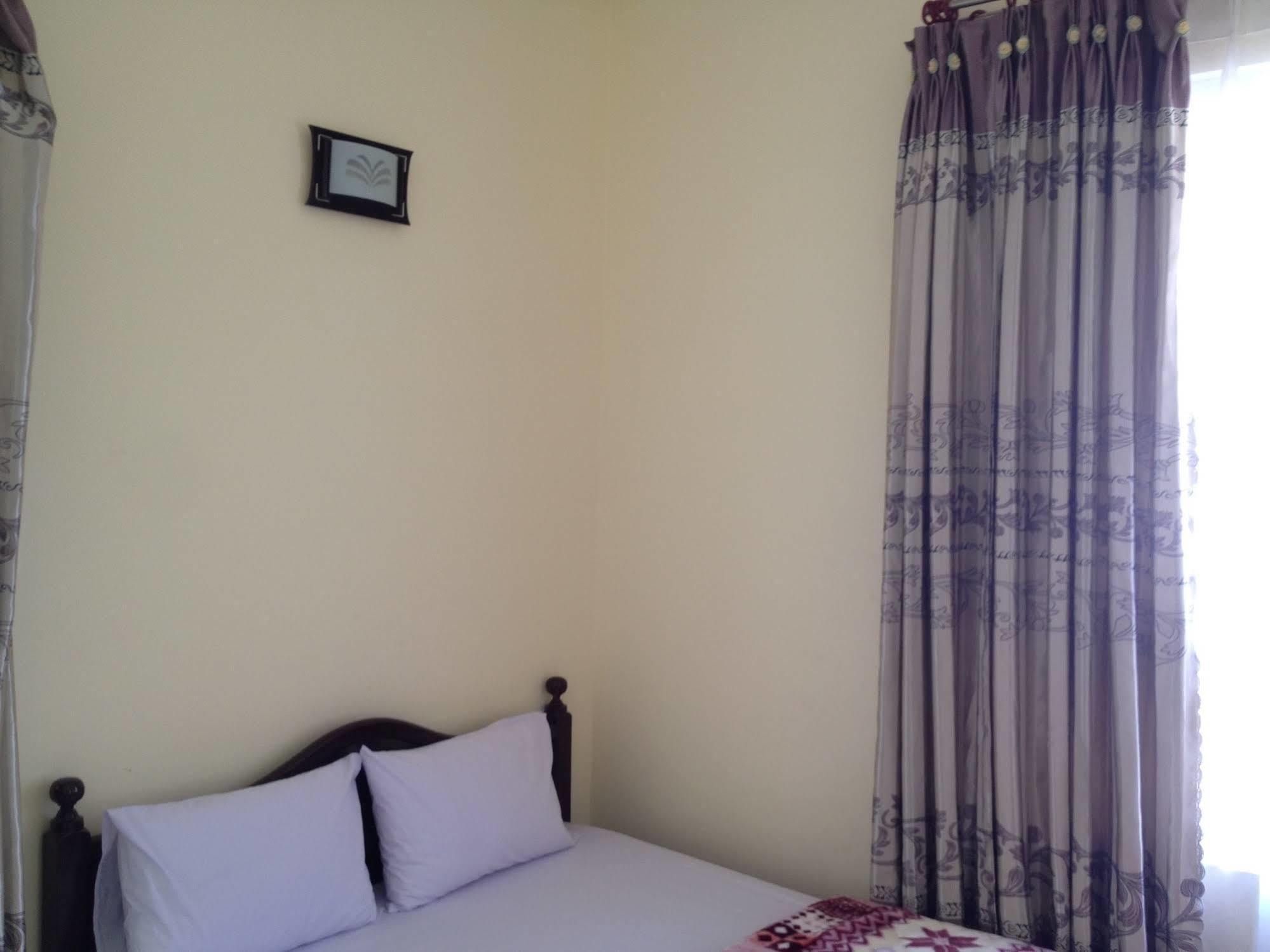 Phuong Hong Guesthouse Да Лат Екстериор снимка