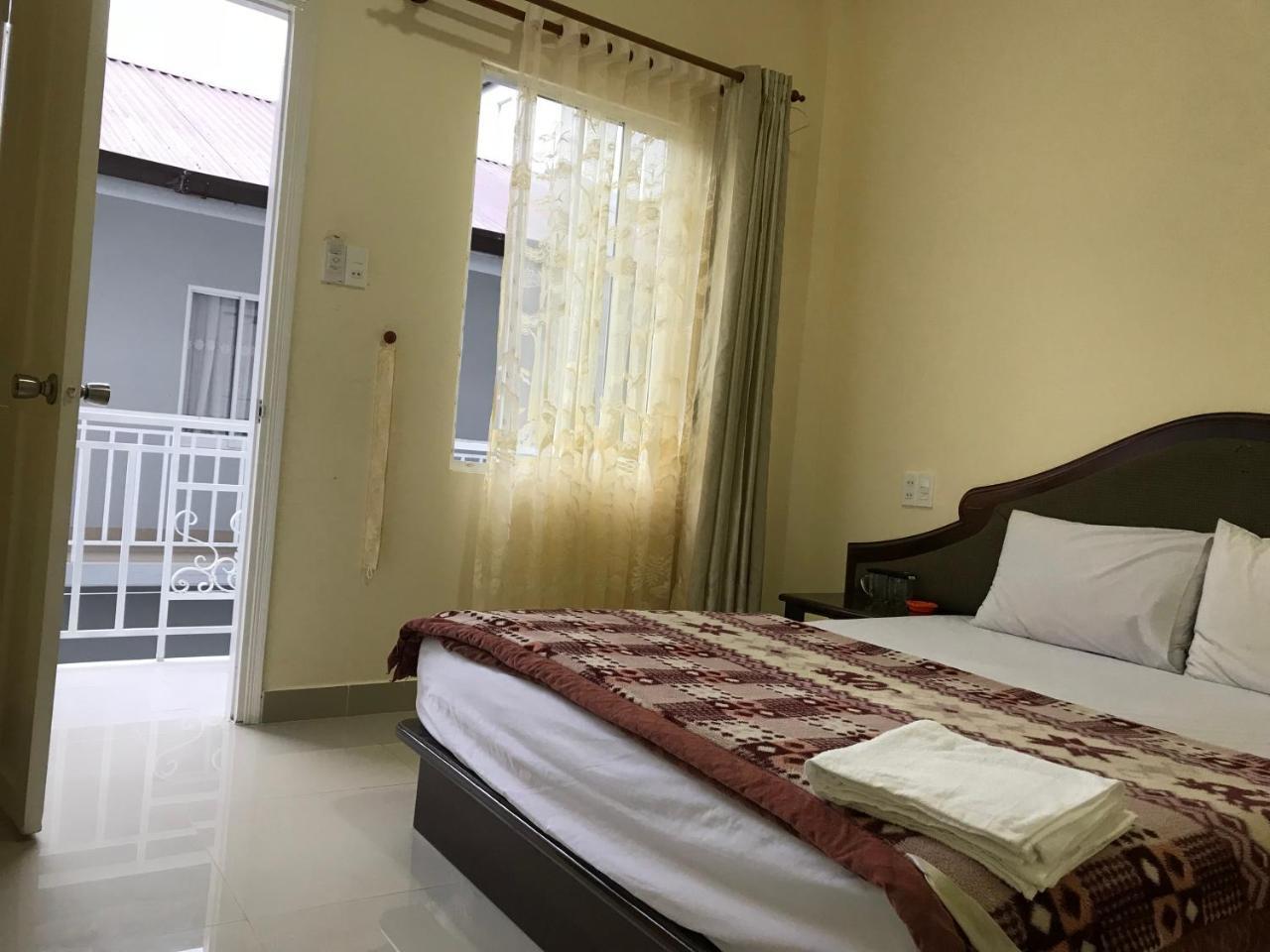 Phuong Hong Guesthouse Да Лат Екстериор снимка